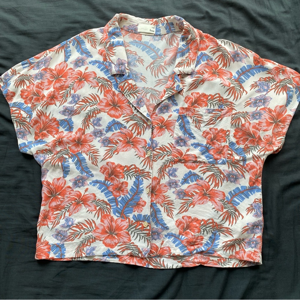 Wilfred Coral & Blue Floral Button-Down Crop Shirt
